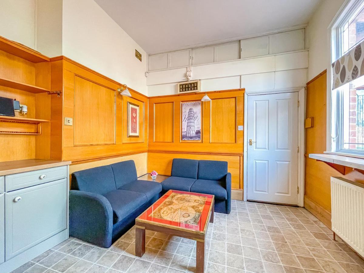*Re9Bc* For Your Most Relaxed & Cosy Stay + Free Parking + Free Fast Wifi * Лийдс Екстериор снимка